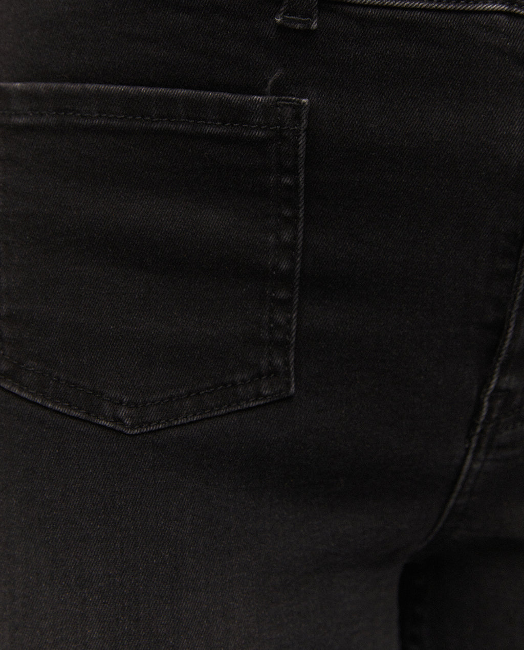 Pantalón denim bosillos