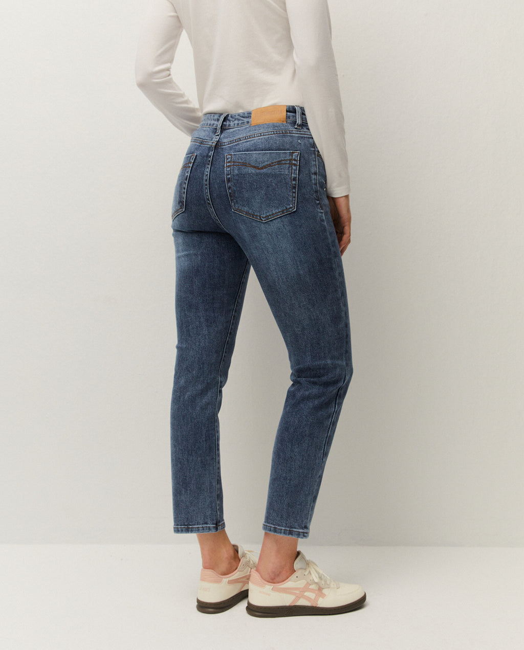 Pantalón denim básico