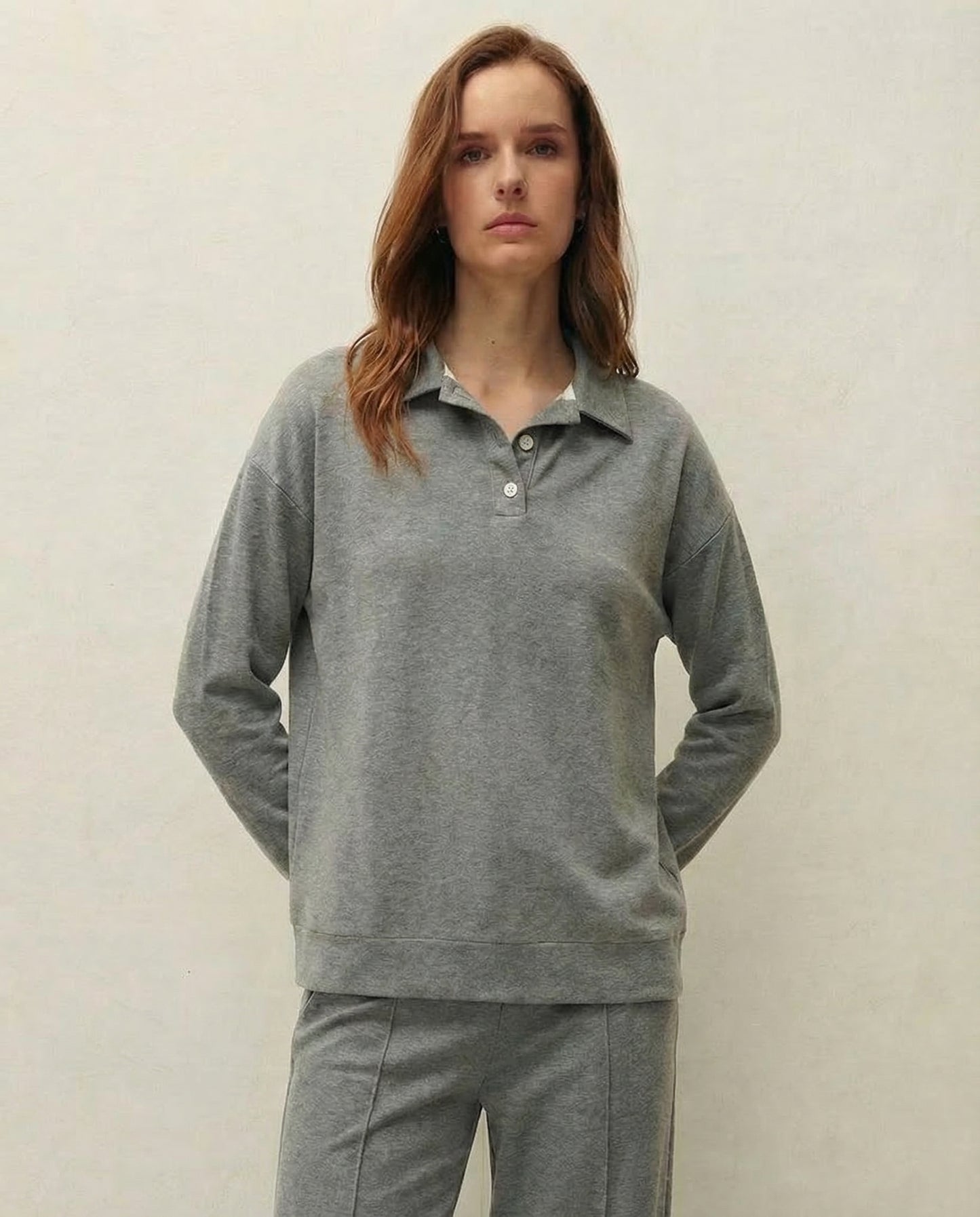 Sudadera cuello y botones