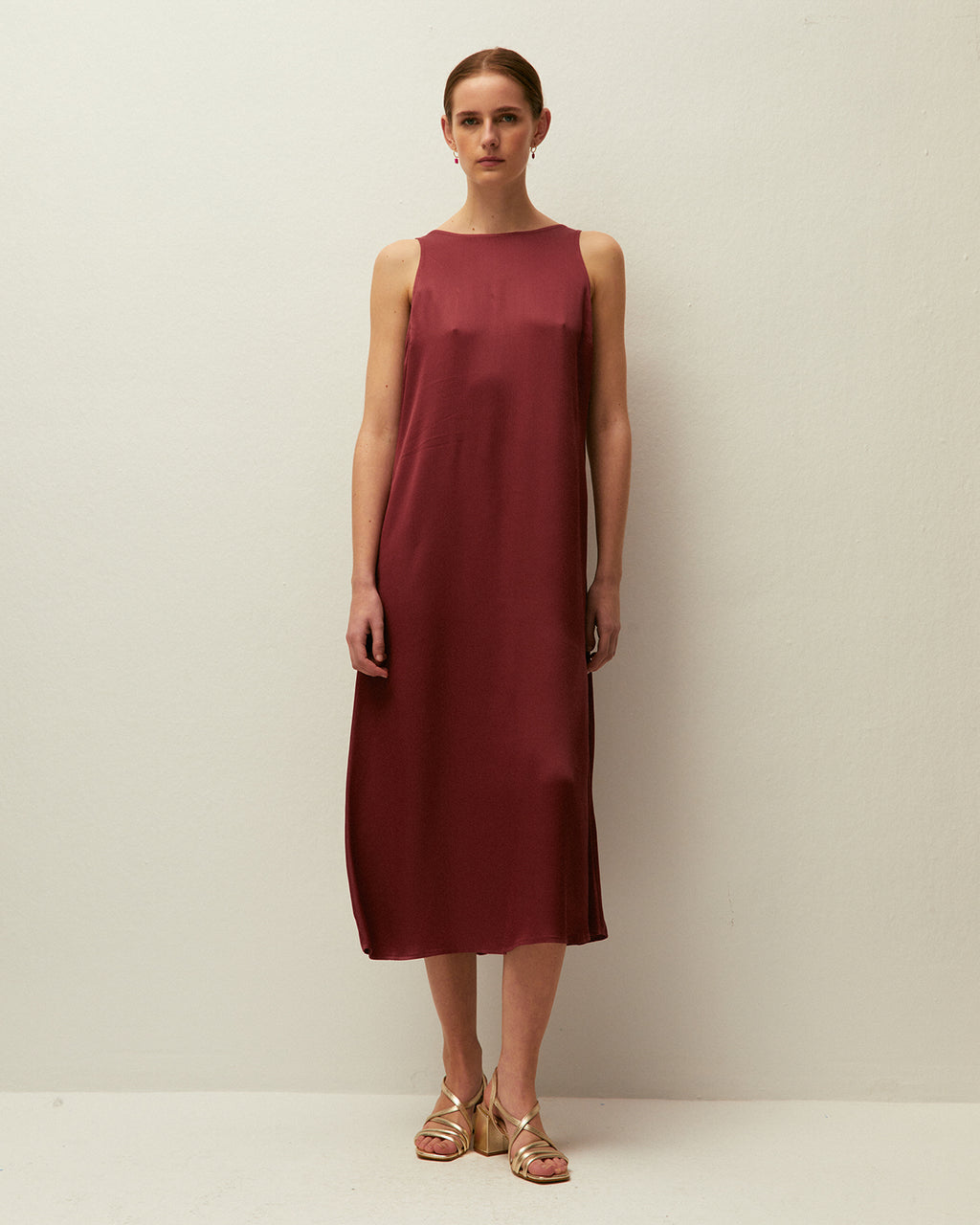 Vestido largo cuello caja