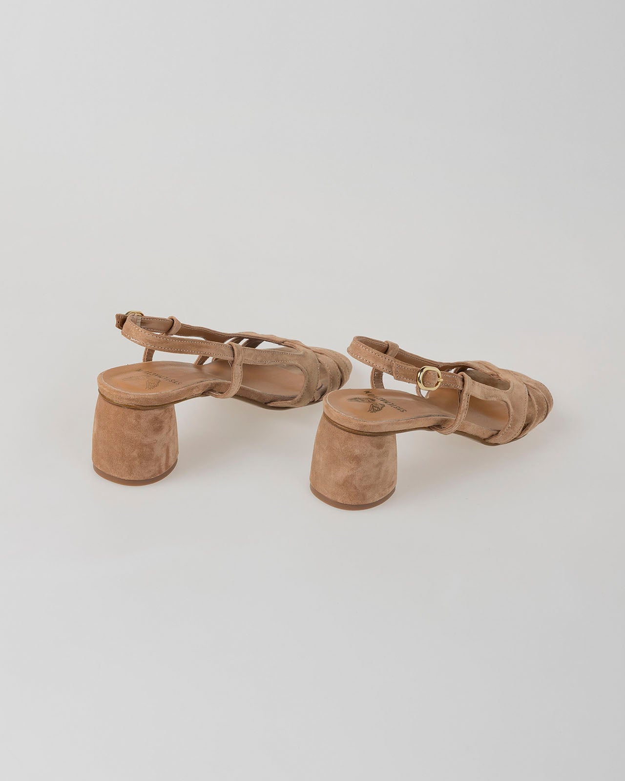Heel shoe