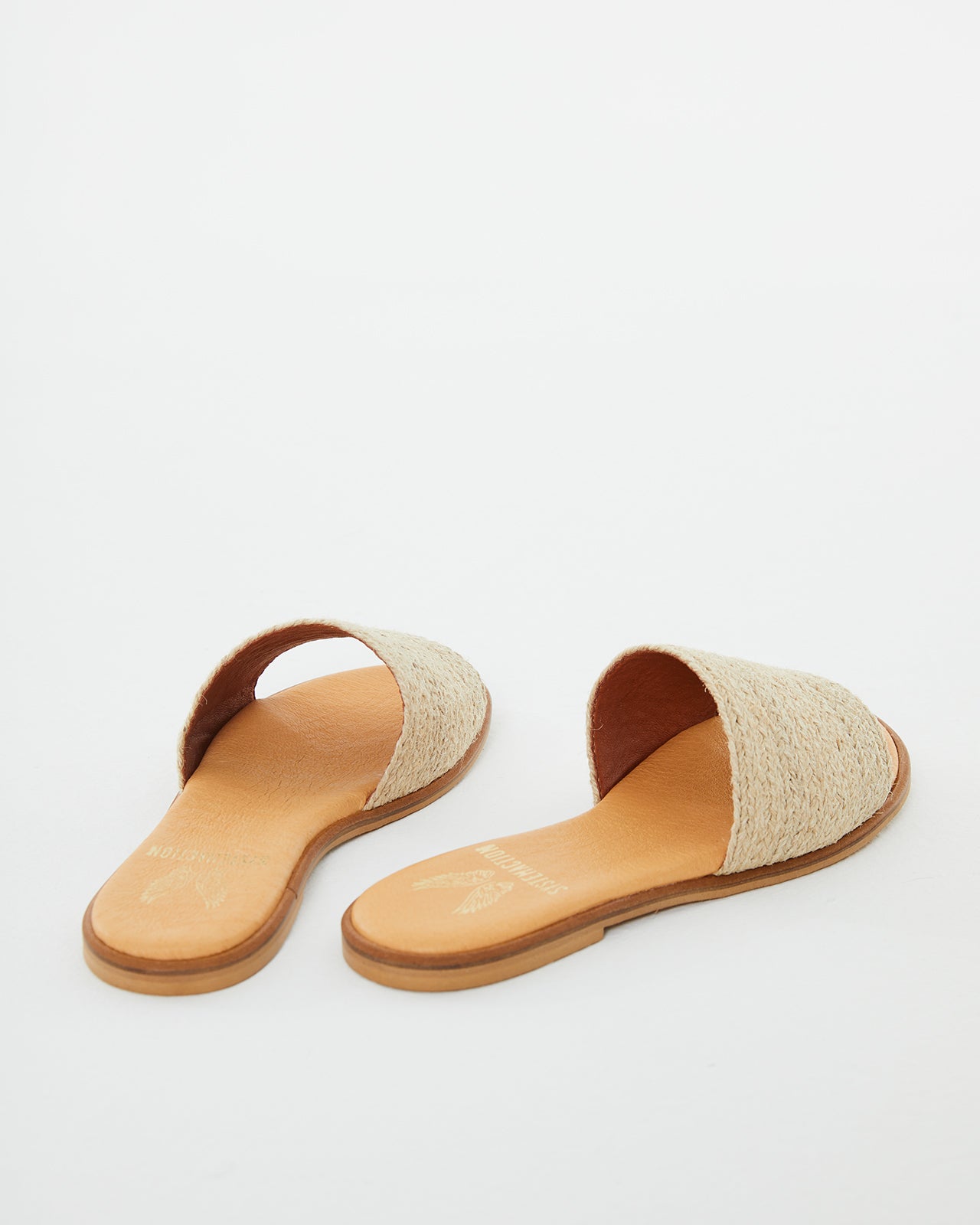 Women's flat sandal with jute strap